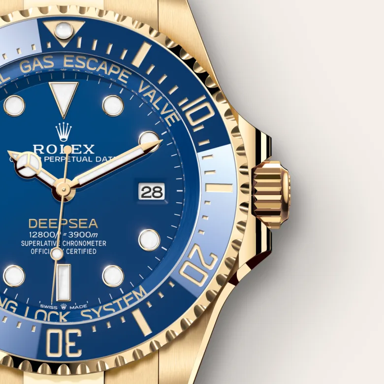 rolex M136668LB-0001 - La lunetta in ceramica e l’indicazione luminescente